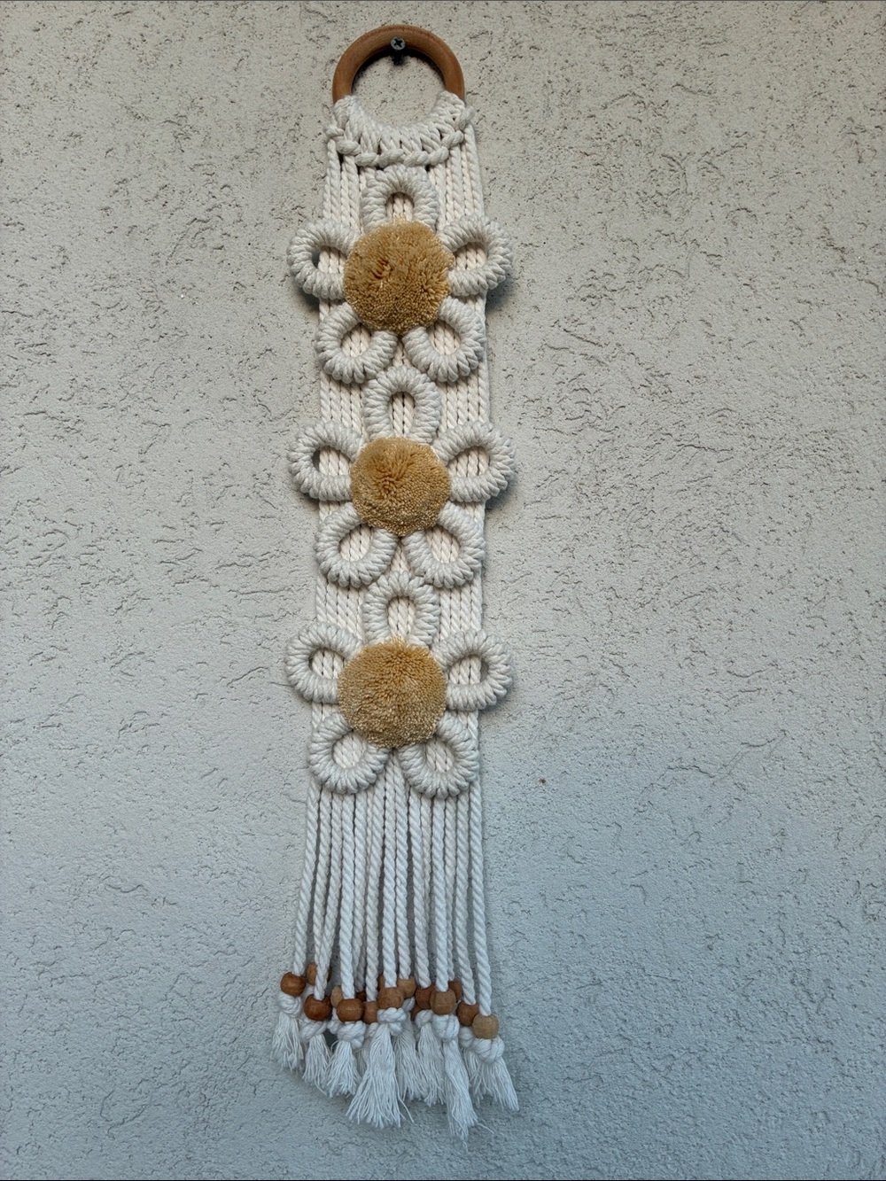 Macrame ish Wall Hanging  cream with 3 flowers with tan centers